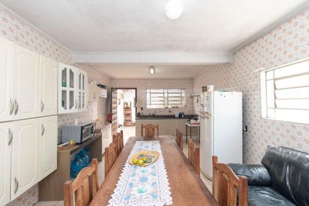 Casa à venda com 170m², 3 quartos e 2 vagas Casa à venda com 170m², 3 quartos e 2 vagasCozinha