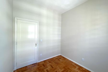 Apartamento para alugar com 110m², 3 quartos e sem vagaQuarto 2