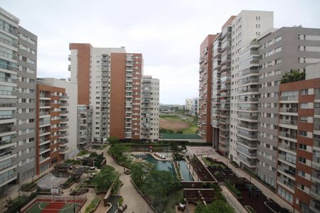 Vista de apartamento à venda com 2 quartos, 74m² em Barra da Tijuca, Rio de Janeiro