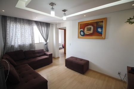 Sala de apartamento para alugar com 2 quartos, 48m² em Milionários, Belo Horizonte