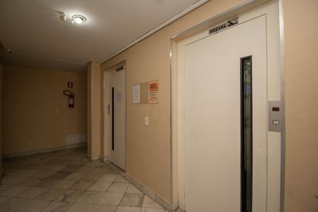 Apartamento para alugar com 52m², 2 quartos e 1 vaga Apartamento para alugar com 52m², 2 quartos e 1 vagaHall social