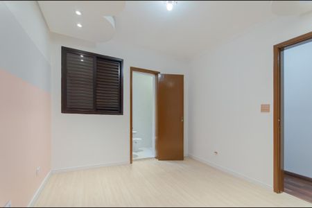 Casa à venda com 250m², 4 quartos e 1 vagaSuíte 3