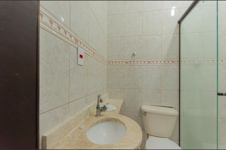 Casa à venda com 250m², 4 quartos e 1 vagaBanheiro da Suíte 2