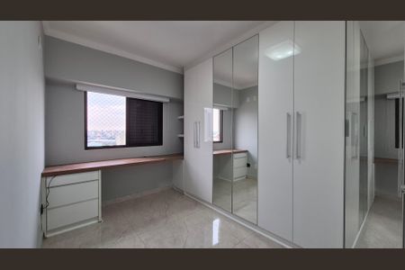 Apartamento à venda com 127m², 3 quartos e 2 vagasQuarto 