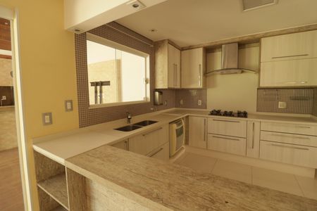 Casa de condomínio para alugar com 210m², 2 quartos e 5 vagasCozinha