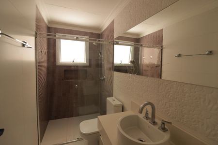 Casa de condomínio para alugar com 210m², 2 quartos e 5 vagasBanheiro da Suíte