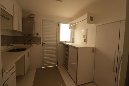 Casa de condomínio para alugar com 210m², 2 quartos e 5 vagasÁrea de Serviço