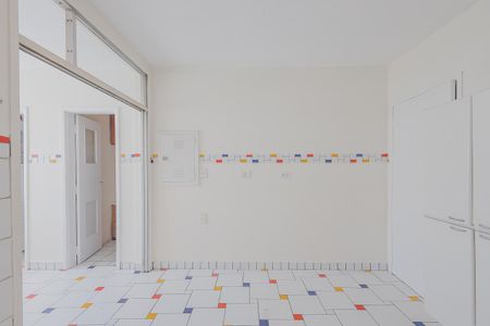 Apartamento à venda com 100m², 2 quartos e 1 vagaCozinha