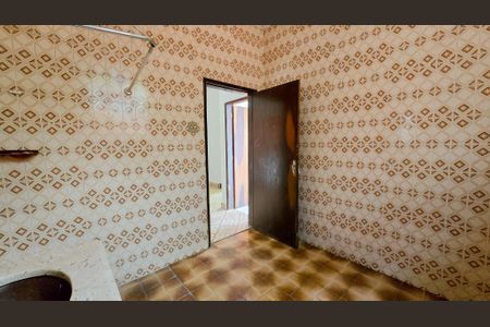 Casa à venda com 228m², 3 quartos e 2 vagasBanheiro