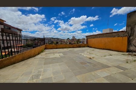 Casa à venda com 228m², 3 quartos e 2 vagasÁrea comum