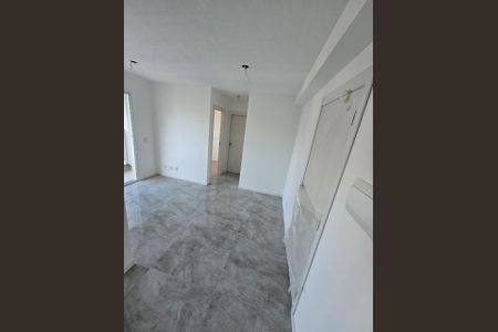 Sala de apartamento para alugar com 2 quartos, 50m² em Santo Cristo, Rio de Janeiro