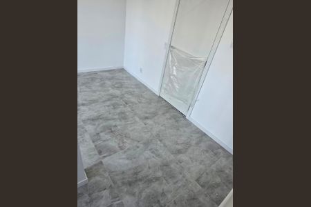 Detalhe da sala de apartamento para alugar com 2 quartos, 50m² em Santo Cristo, Rio de Janeiro