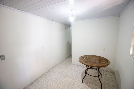 Sala/Cozinha de kitnet/studio para alugar com 1 quarto, 15m² em Conjunto C, Brasília
