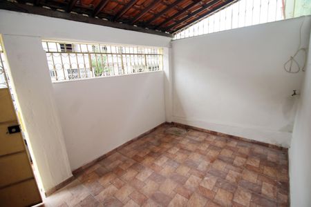 Casa para alugar com 50m², 1 quarto e sem vagaQuintal