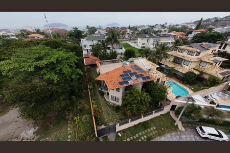Casa de condomínio à venda com 400m², 4 quartos e 7 vagasVista