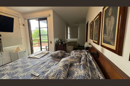 Casa de condomínio à venda com 400m², 4 quartos e 7 vagasQuarto