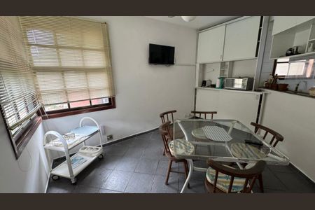 Casa de condomínio à venda com 400m², 4 quartos e 7 vagasCozinha