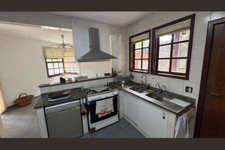 Casa de condomínio à venda com 400m², 4 quartos e 7 vagasCozinha