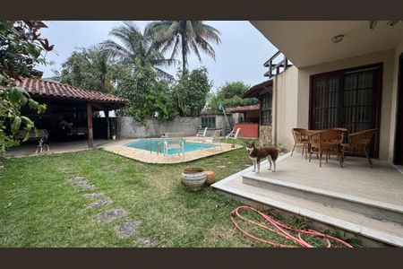 Casa de condomínio à venda com 400m², 4 quartos e 7 vagasPiscina