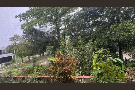 Casa de condomínio à venda com 400m², 4 quartos e 7 vagasVista