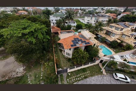 Casa de condomínio à venda com 400m², 4 quartos e 7 vagasVista