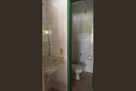 Casa de condomínio à venda com 400m², 4 quartos e 7 vagasBanheiro