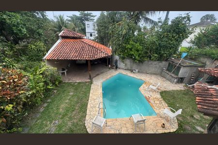 Casa de condomínio à venda com 400m², 4 quartos e 7 vagasPiscina