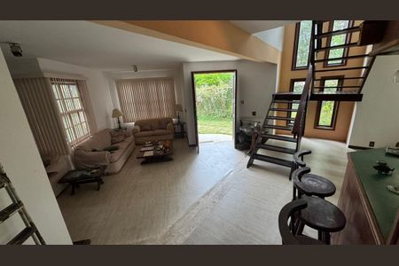Casa de condomínio à venda com 400m², 4 quartos e 7 vagasSala