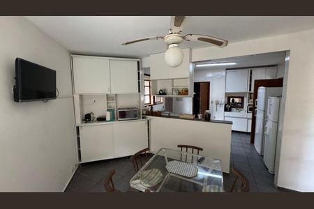 Casa de condomínio à venda com 400m², 4 quartos e 7 vagasCozinha