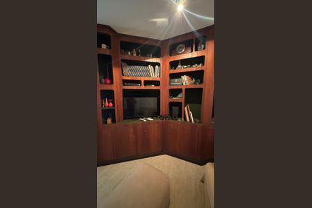 Casa de condomínio à venda com 400m², 4 quartos e 7 vagasSala