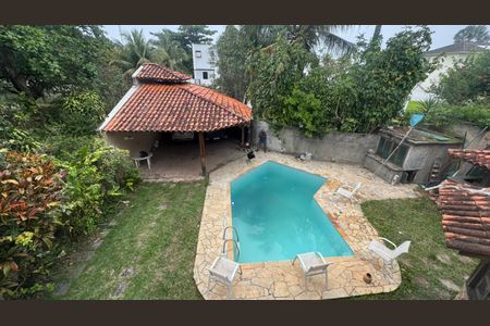 Casa de condomínio à venda com 400m², 4 quartos e 7 vagasPiscina
