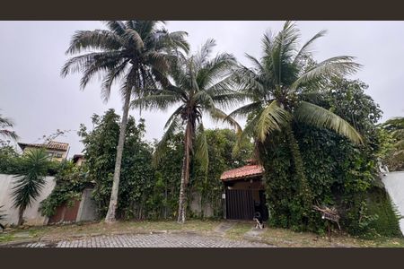 Casa de condomínio à venda com 400m², 4 quartos e 7 vagasVista