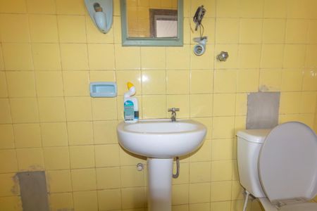 Casa à venda com 500m², 3 quartos e 3 vagasBanheiro 1