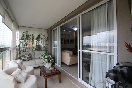 Apartamento à venda com 98m², 3 quartos e 2 vagasVaranda