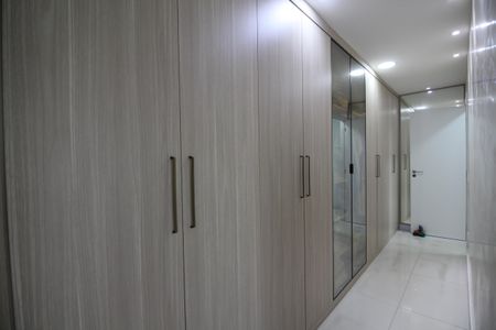 Apartamento à venda com 98m², 3 quartos e 2 vagasQuarto 3