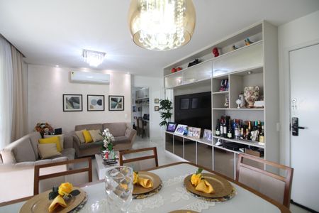 Sala de apartamento à venda com 3 quartos, 98m² em Barra da Tijuca, Rio de Janeiro
