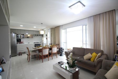 Sala de apartamento à venda com 3 quartos, 98m² em Barra da Tijuca, Rio de Janeiro