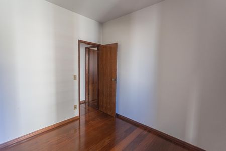 Apartamento à venda com 95m², 3 quartos e 1 vaga Apartamento à venda com 95m², 3 quartos e 1 vagaQuarto 2