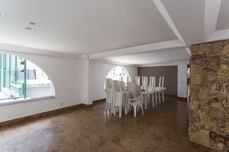 Apartamento à venda com 95m², 3 quartos e 1 vaga Apartamento à venda com 95m², 3 quartos e 1 vagaÁrea comum - Salão de festas