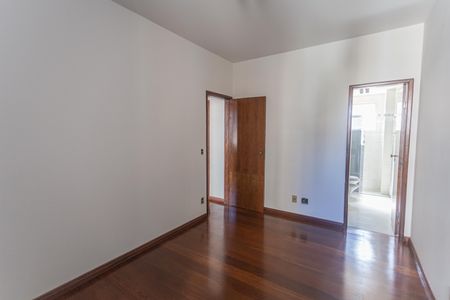 Apartamento à venda com 95m², 3 quartos e 1 vaga Apartamento à venda com 95m², 3 quartos e 1 vagaSuíte