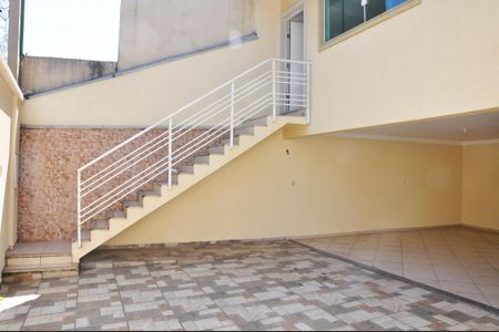 Casa para alugar com 132m², 2 quartos e 5 vagas Casa para alugar com 132m², 2 quartos e 5 vagasGaragem