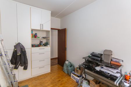 Casa à venda com 400m², 6 quartos e 5 vagasQuarto 3