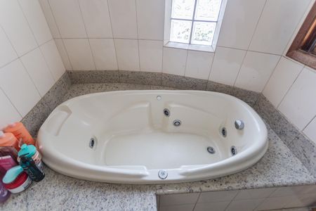 Casa à venda com 400m², 6 quartos e 5 vagasBanheiro do Banheiro da Suíte 1