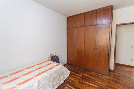 Casa à venda com 400m², 6 quartos e 5 vagasQuarto 4