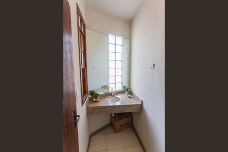 Casa à venda com 400m², 6 quartos e 5 vagasLavabo na Sala 1