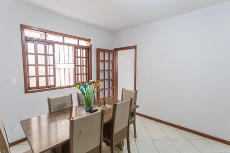 Sala 2 de casa à venda com 6 quartos, 400m² em União, Belo Horizonte