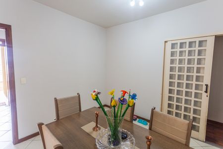 Casa à venda com 400m², 6 quartos e 5 vagasSala 2