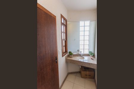 Casa à venda com 400m², 6 quartos e 5 vagasLavabo na Sala 1