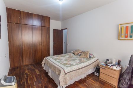 Casa à venda com 400m², 6 quartos e 5 vagasSuíte 2