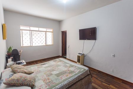 Casa à venda com 400m², 6 quartos e 5 vagasSuíte 2